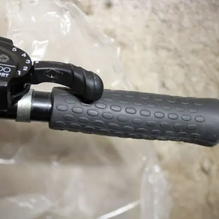 Lenker-/Griffmuffen am Fahrrad lösen bzw. festkleben mit Haarspray