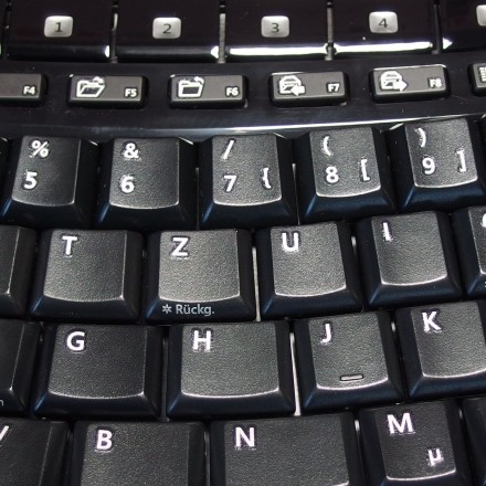 Verschmutzte Tastatur reinigen