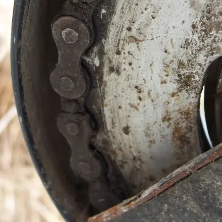 Schwer zu reinigende "schwarze" Fett-/Öl-Hände