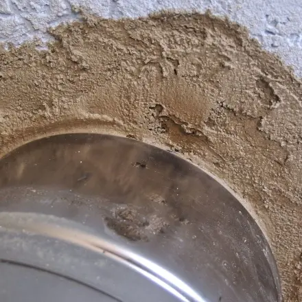 Kleine Betondurchbrüche verschließen