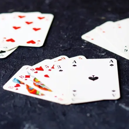 Schlafmütze-Sauf-Karten-Spiel und Sauf-Mao/Uno