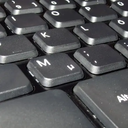 Verschmutzte Tastatur reinigen III