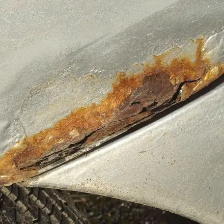 Lackschäden und andere beim Autokauf entdecken