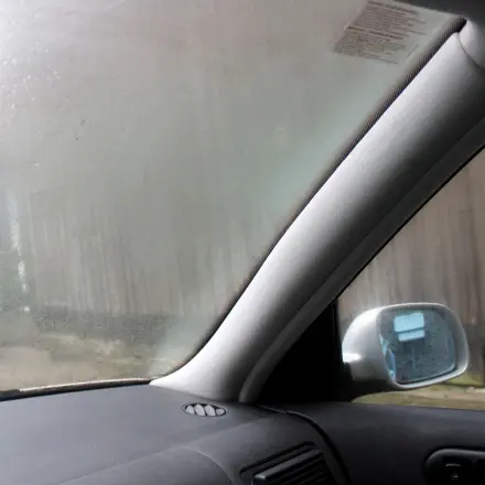 Feuchtigkeit im Auto beseitigen
