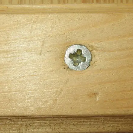 Holzspaltung beim Schrauben vermeiden