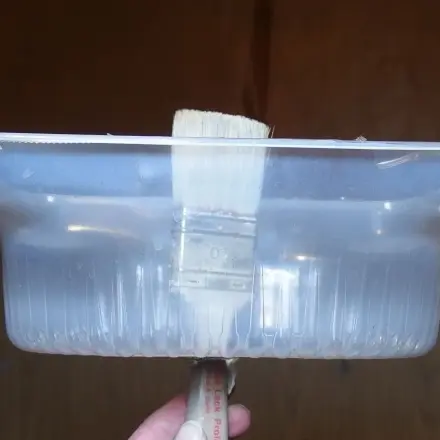 Billiger Spritzschutz aus Plastikverpackung