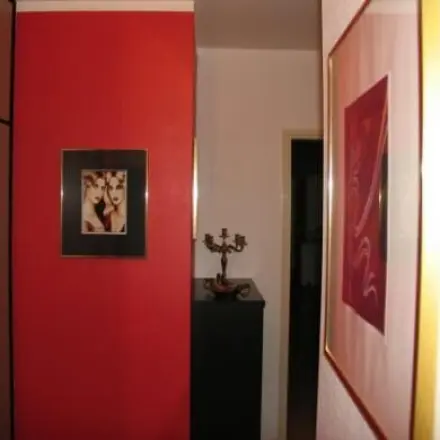 Latexfarbe lässt sich super mit Schaumrolle streichen