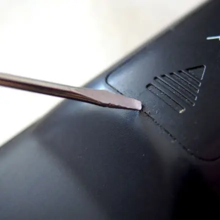 Kunststoffgehäuse beschädigungsfrei öffnen