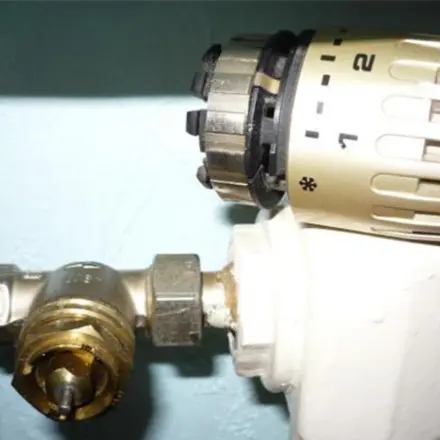 Heizkörperventil wieder gängig machen