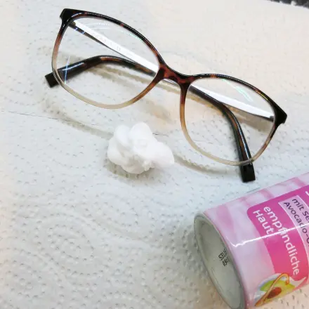 Brille reinigen, mit Rasiergel/-schaum