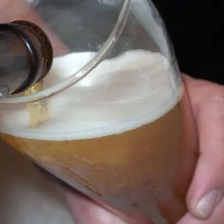 Weizenbier richtig einschenken