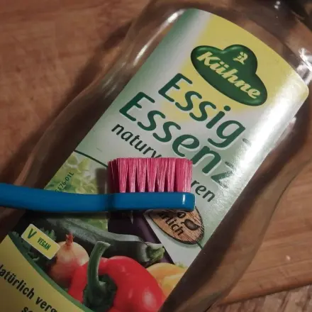 Essig-Essenz gegen Nagelpilz