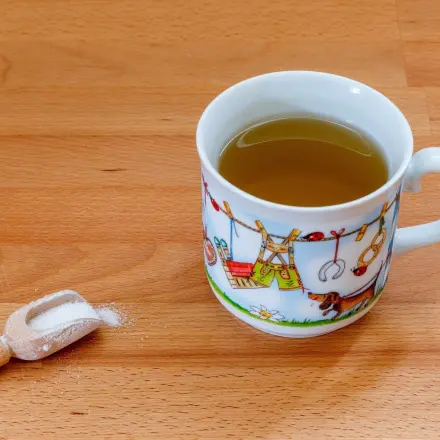 Tee mit Salz gegen Kater