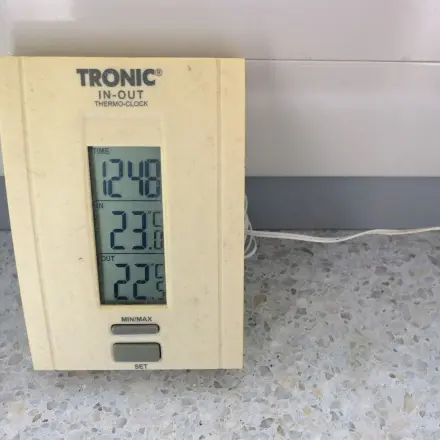 Außensensor der Wetterstation ins Auto legen