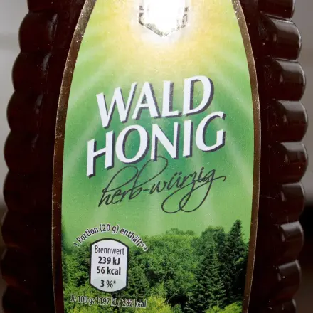 Honig gegen spröde Lippen