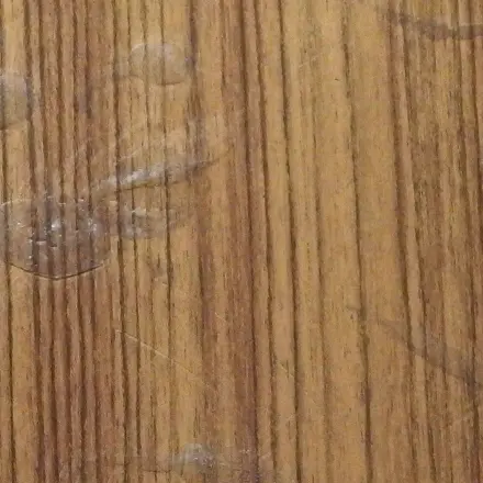 Klebereste von Holzstufen entfernen