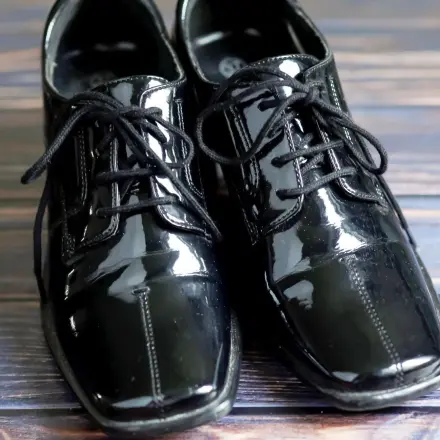 Herrenlackschuhe lange schön erhalten