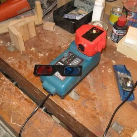 Farbe von Ladekontrolllampen sicher erkennen