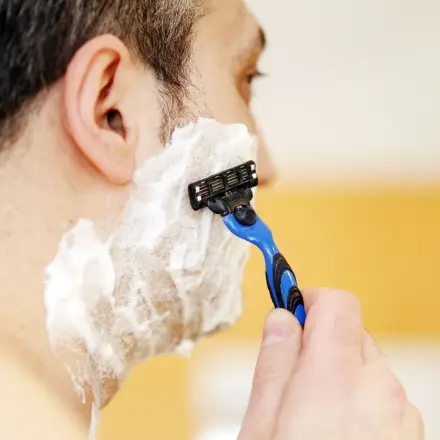 Richtig nassrasieren - im richtigen Winkel