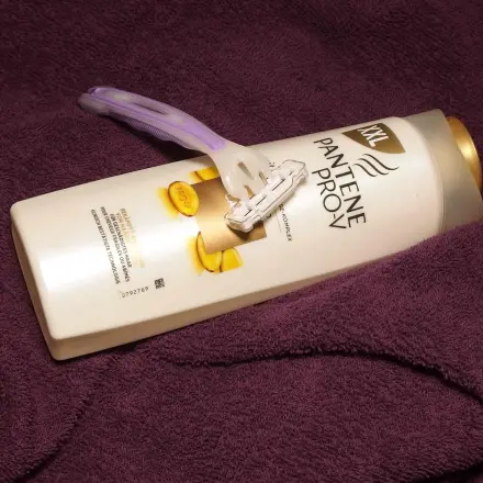Noch nie so glatt rasiert - mit Haarshampoo