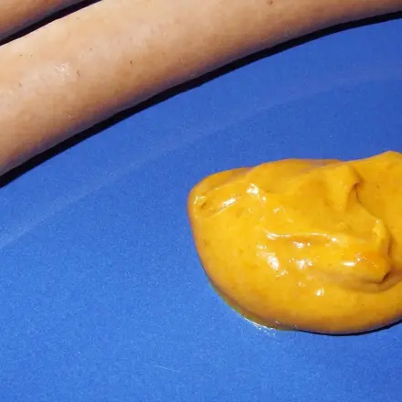 Schnelle Mayonnaise zum WM-Würstchen oder Steak