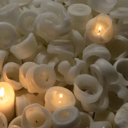 Reste von Kerzenwachs zum Anzünden verwenden