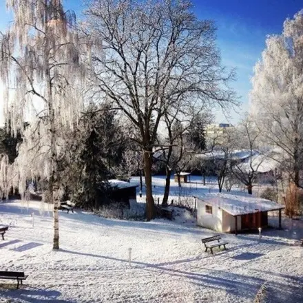 Wasser in der Gartentoilette (Laube) gefriert nicht im Winter