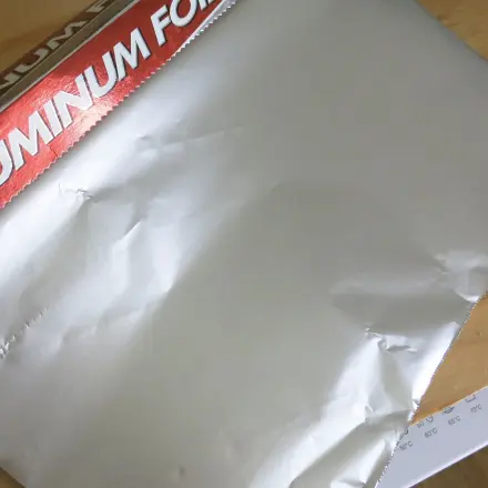 "Vogelscheuchen" aus Alu-Folie