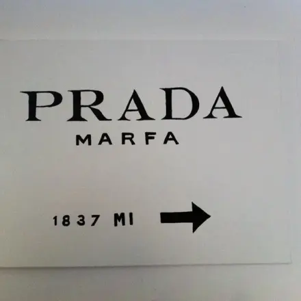 Prada Marfa auf Leinwand selber machen