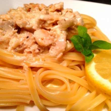 Spaghetti in italienischer Lachs-Sahnesoße - einfach & lecker