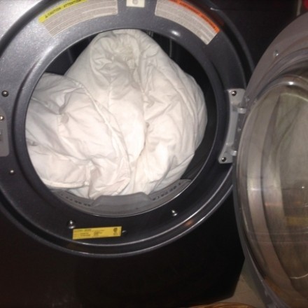 Weiche duftende Wäsche aus dem Trockner