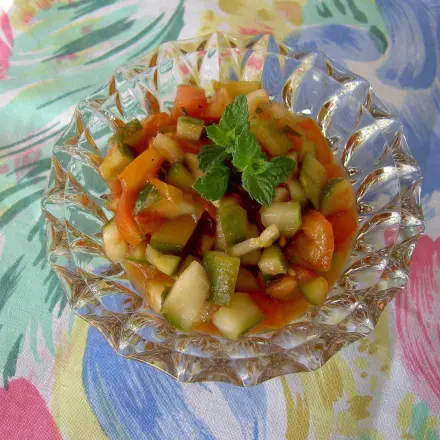 Salsa-Salat zum Grillen