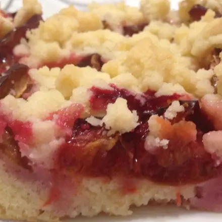 Pflaumenkuchen vom Blech mit Butterstreuseln