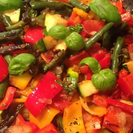 Mediterranes Pfannengemüse - vegetarisch