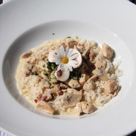 Sahneschnitzel mit Zwiebelsuppe