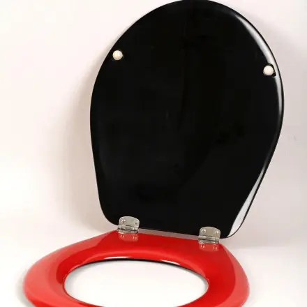 Stumpfe Teile aus Kunststoff auffrischen