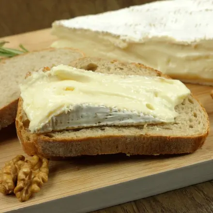 Warmes Camembert Brot