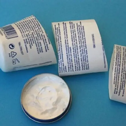 Reste aus Plastiktuben verwerten