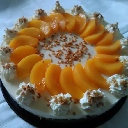Pfirsich-Eierlikör-Käsetorte