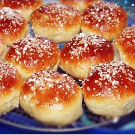 Pikkupullat - süße Brötchen aus Finnland