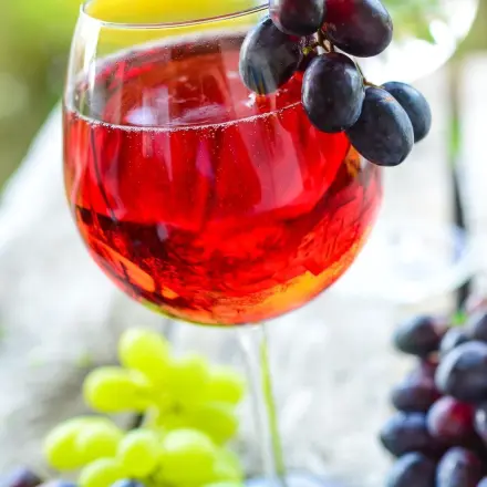 Herben Weißwein versüßen