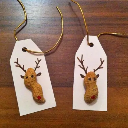 Weihnachtliche Geschenkanhänger basteln