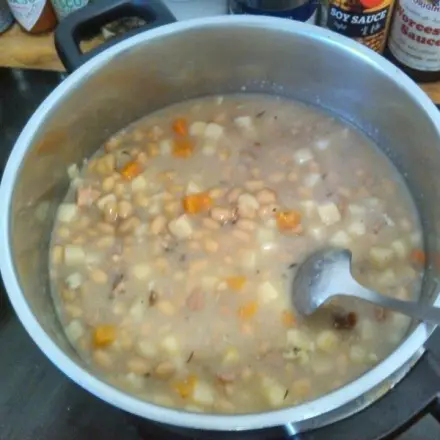 Bohnensuppe auf Italienische Art