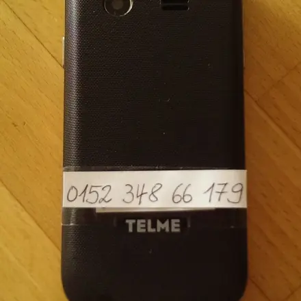 Senioren: Wichtige Telefonnummern auf Handy-Rückseite