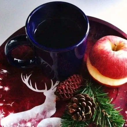 Weihnachtlicher Apfelpunsch