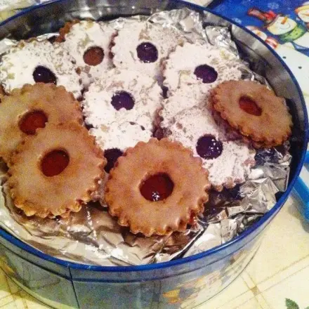 Zimt-Kirsch-Plätzchen