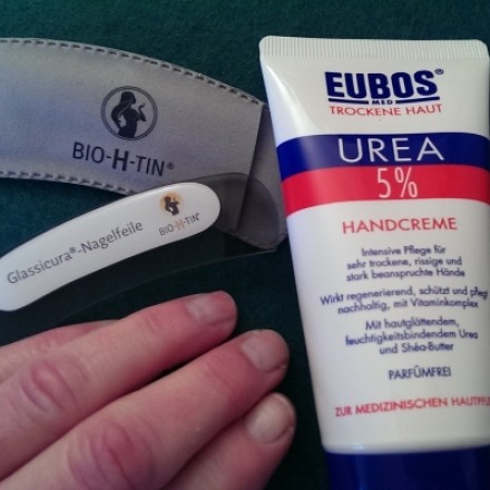 Fingerkuppen pflegen mit EUBOS Handcreme Urea 5%