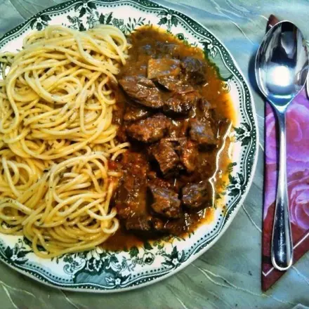 Rindergulasch aus dem Backofen