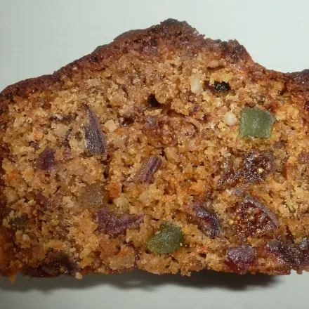 Winterlicher Rübli-Früchtekuchen