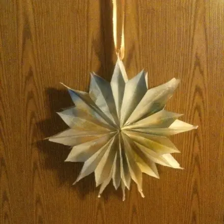 Weihnachtsstern aus Butterbrottüten